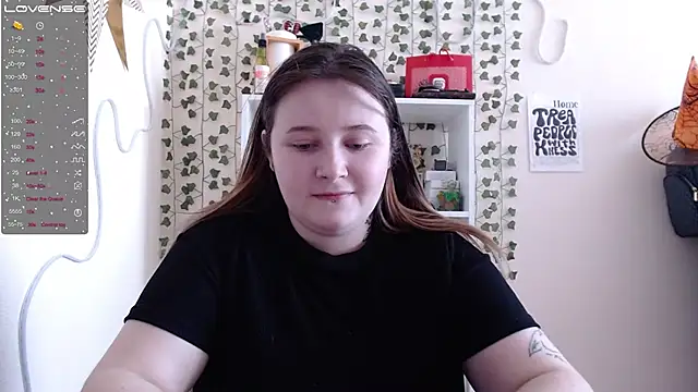 Snapshot of Light_Luna chatting on 7, 2, 2025 Light Luna online show from 7, 2, 2025