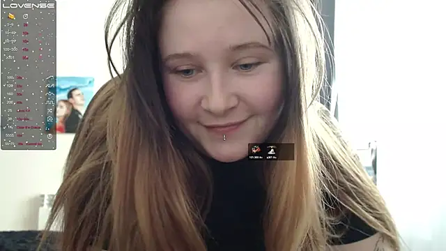 Snapshot of Light_Luna chatting on 11, 2, 2025 Light Luna online show from 11, 2, 2025