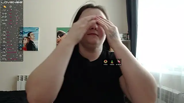 Snapshot of Light_Luna chatting on 12, 2, 2025 Light Luna online show from 12, 2, 2025