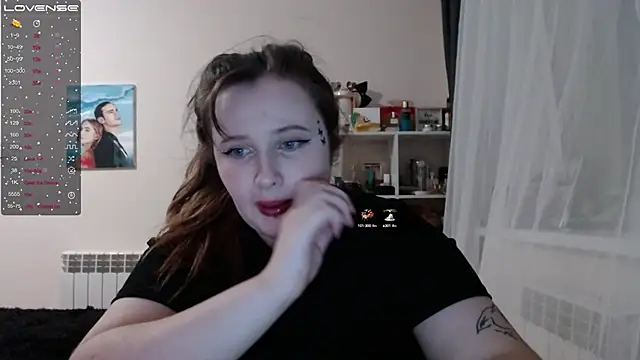 Snapshot of Light_Luna chatting on 14, 2, 2025 Light Luna online show from 14, 2, 2025