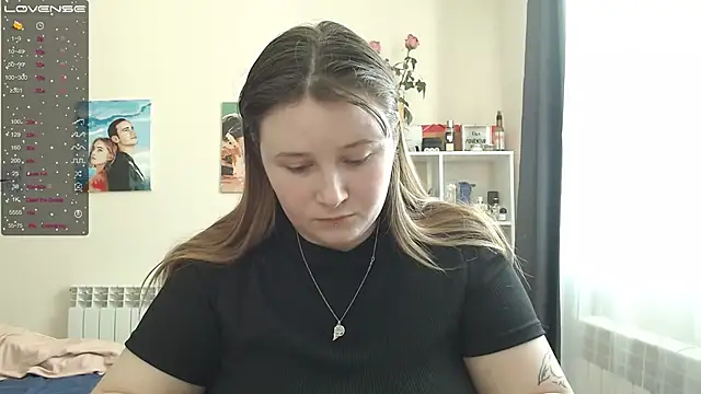 Snapshot of Light_Luna chatting on 20, 2, 2025 Light Luna online show from 20, 2, 2025