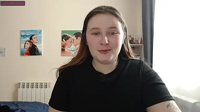 Snapshot of Light_Luna chatting on 2, 3, 2025 Light Luna online show from 2, 3, 2025