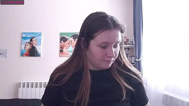 Snapshot of Light_Luna chatting on 4, 3, 2025 Light Luna online show from 4, 3, 2025