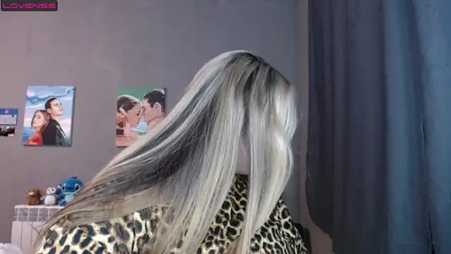 Snapshot of Light_Luna chatting on 16, 9, 2025 Light Luna online show from 16, 9, 2025