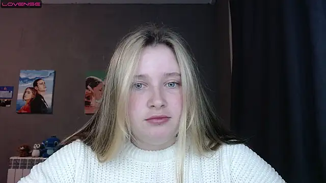 Snapshot of Light_Luna chatting on 19, 9, 2025 Light Luna online show from 19, 9, 2025