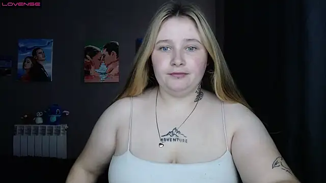 Snapshot of Light_Luna chatting on 29, 9, 2025 Light Luna online show from 29, 9, 2025