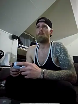 Snapshot of eltoulou chatting on 5, 4, 2026 eltoulou online show from 5, 4, 2026