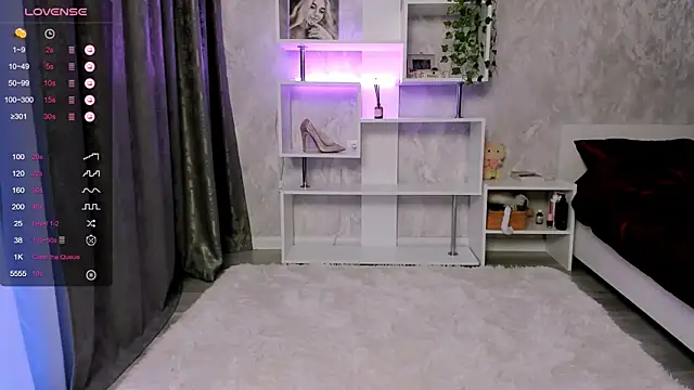 Snapshot of Polly__Hill chatting on 12, 1, 2026 Polly Hill online show from 12, 1, 2026