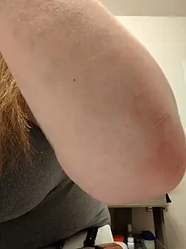 BeckiTooSweet online show from 22, 2, 2025