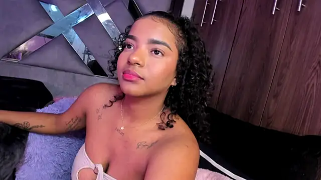 Iris hott1 online show from 28, 1, 2025