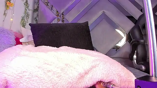 Iris hott1 online show from 13, 3, 2025