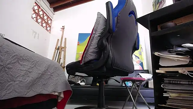Snapshot of FurryLatinArtist chatting on 14, 1, 2025 FurryLatinArtist online show from 14, 1, 2025
