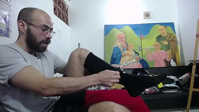 Snapshot of FurryLatinArtist chatting on 18, 2, 2025 FurryLatinArtist online show from 18, 2, 2025