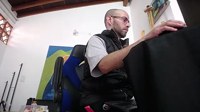 Snapshot of FurryLatinArtist chatting on 15, 3, 2025 FurryLatinArtist online show from 15, 3, 2025
