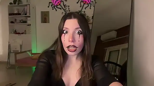 CringeButCute online show from 18, 10, 2025