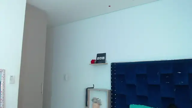 SaraApril 1 online show from 26, 2, 2025