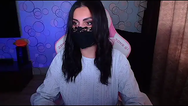 Snapshot of __Yasmina__ chatting on 14, 10, 2025 Yasmina online show from 14, 10, 2025