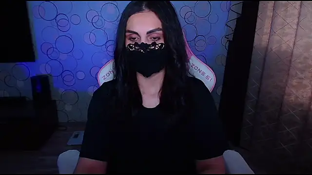 Snapshot of __Yasmina__ chatting on 17, 10, 2025 Yasmina online show from 17, 10, 2025