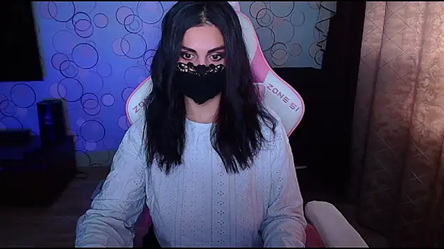 Snapshot of __Yasmina__ chatting on 19, 10, 2025 Yasmina online show from 19, 10, 2025