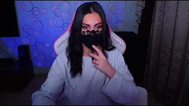 Snapshot of __Yasmina__ chatting on 24, 10, 2025 Yasmina online show from 24, 10, 2025