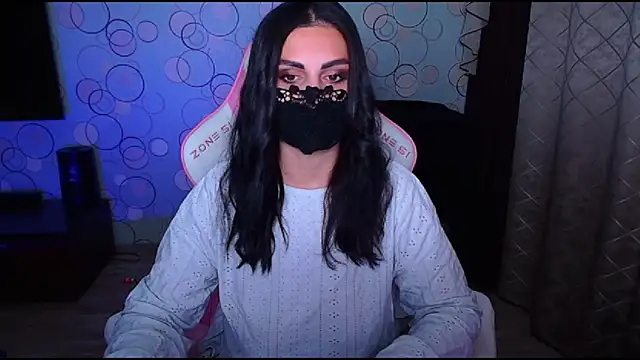 Snapshot of __Yasmina__ chatting on 1, 11, 2025 Yasmina online show from 1, 11, 2025