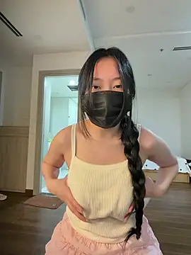 Snapshot of MEOW_MEO chatting on 8, 4, 2026 MEOW MEO online show from 8, 4, 2026