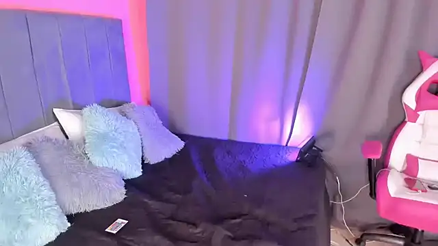 Snapshot of naatashamendozaa chatting on 14, 12, 2024 naatashamendozaa online show from 14, 12, 2024