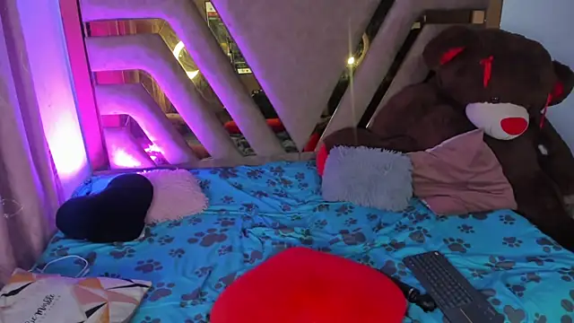 Snapshot of naatashamendozaa chatting on 22, 3, 2025 naatashamendozaa online show from 22, 3, 2025