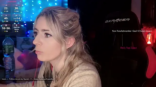 Snapshot of Lisaonthemoon chatting on 9, 5, 2026 Lisaonthemoon online show from 9, 5, 2026