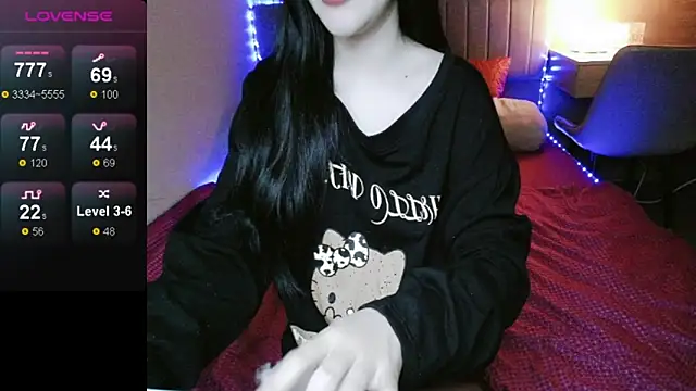 Snapshot of _Viviann_ chatting on 21, 11, 2025 Viviann online show from 21, 11, 2025