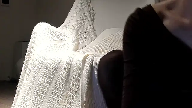 Lily 0000 online show from 28, 11, 2025