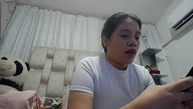 Snapshot of KEYRA-MILLER- chatting on 16, 2, 2026 KEYRA-MILLER- online show from 16, 2, 2026