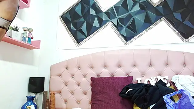 Snapshot of andrea_safeira_doll chatting on 4, 4, 2026 andrea safeira doll online show from 4, 4, 2026