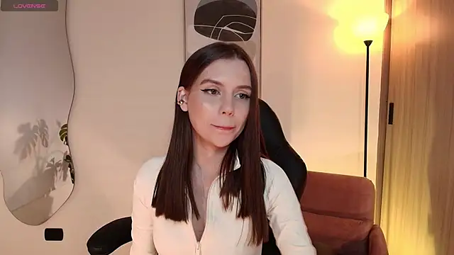 Snapshot of MirandaShaw chatting on 2, 4, 2026 MirandaShaw online show from 2, 4, 2026