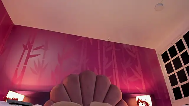 Snapshot of Lezy_ chatting on 24, 2, 2025 Lezy  online show from 24, 2, 2025