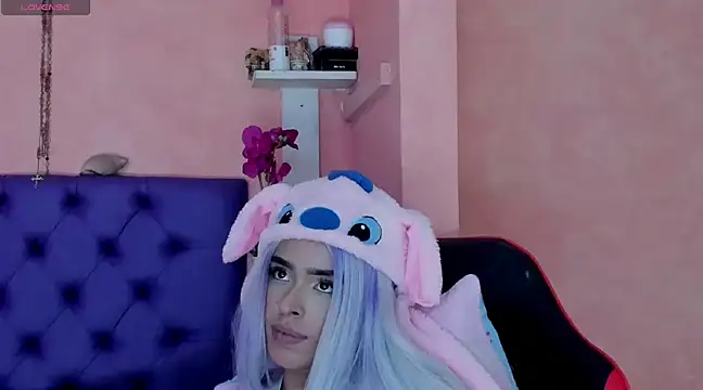 Cloeandtyfanny online show from 31, 12, 2024