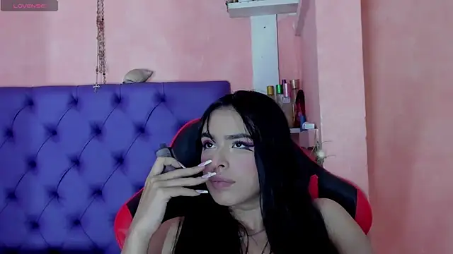 Cloeandtyfanny online show from 10, 1, 2025