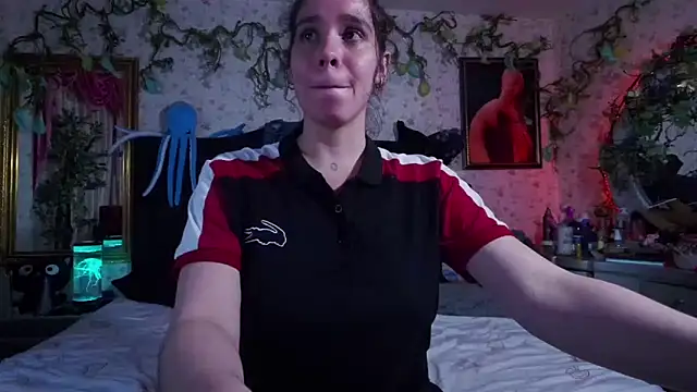 Elizabeth77  online show from 4, 2, 2025