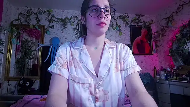 Elizabeth77  online show from 22, 2, 2025