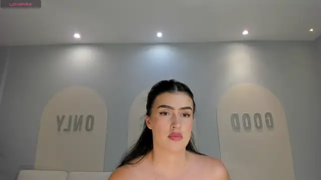 Snapshot of PaulinaSantos_ chatting on 22, 4, 2026 PaulinaSantos online show from 22, 4, 2026