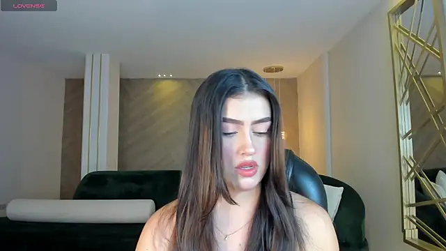 Snapshot of PaulinaSantos_ chatting on 9, 6, 2026 PaulinaSantos online show from 9, 6, 2026