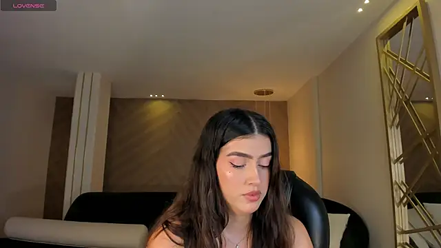 Snapshot of PaulinaSantos_ chatting on 11, 6, 2026 PaulinaSantos online show from 11, 6, 2026