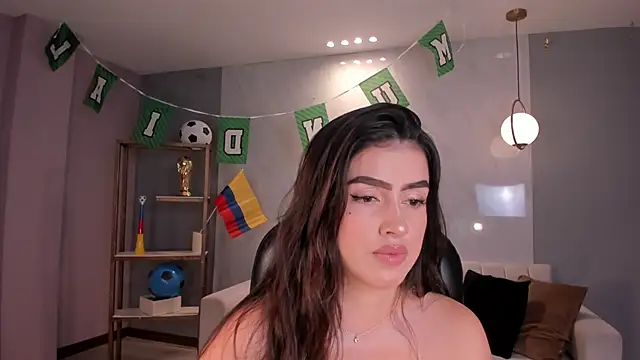 Snapshot of PaulinaSantos_ chatting on 15, 6, 2026 PaulinaSantos online show from 15, 6, 2026