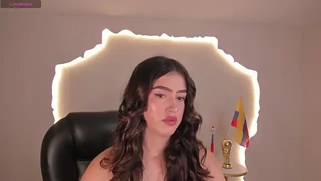 Snapshot of PaulinaSantos_ chatting on 20, 6, 2026 PaulinaSantos online show from 20, 6, 2026