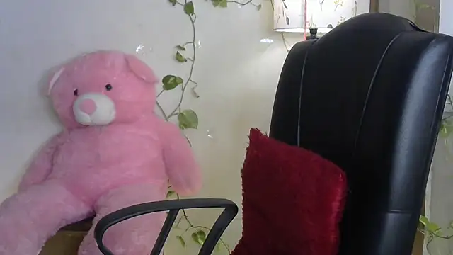 Snapshot of Black_cat_cutie chatting on 18, 6, 2026 Black cat cutie online show from 18, 6, 2026