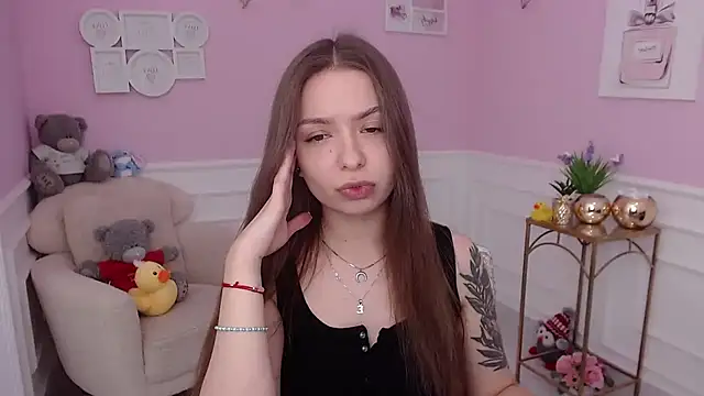 LucySkilar online show from 28, 9, 2025