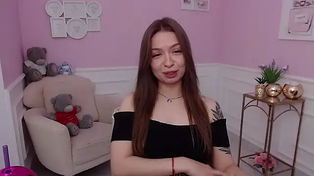 LucySkilar online show from 13, 10, 2025