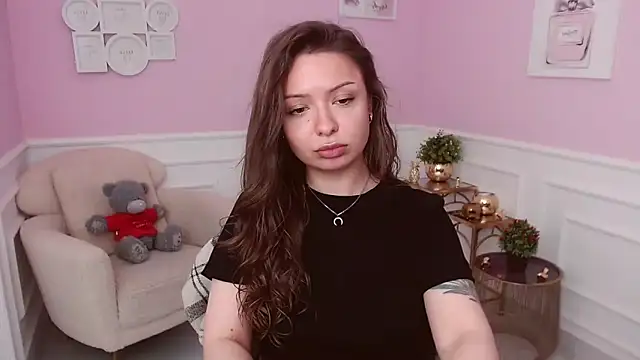 LucySkilar online show from 12, 5, 2026