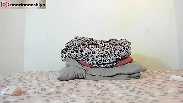 Snapshot of Melaniegirl17 chatting on 29, 4, 2026 Melaniegirl17 online show from 29, 4, 2026