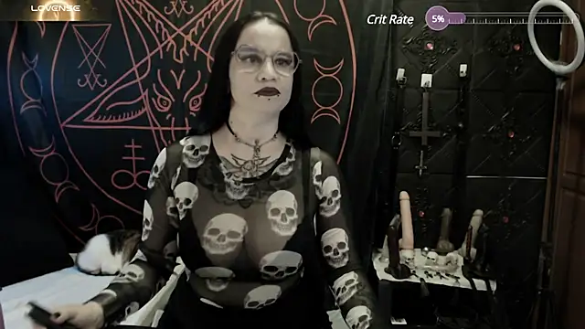 Evil Queen 666 online show from 12, 3, 2025